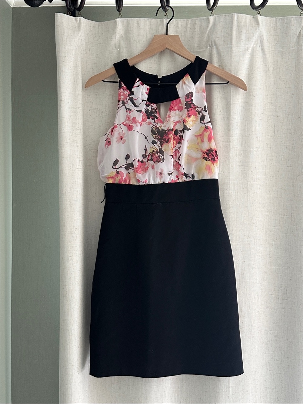Iz Byer Size 3 Floral Halter Dress, cocktail/party/wedding guest